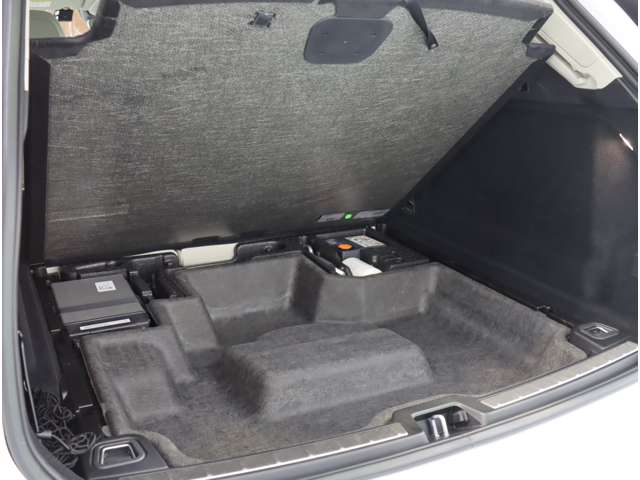 ボルボ ＸＣ６０ アルティメット Ｂ５ ＡＷＤ ４ＷＤ R4年 (近畿) 99