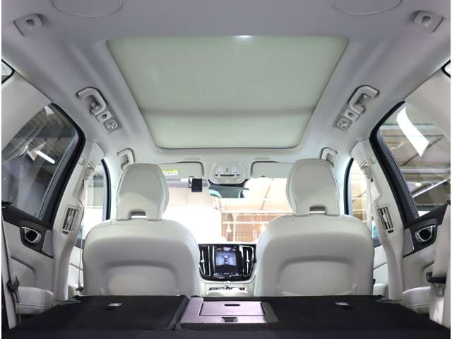 ボルボ ＸＣ６０ アルティメット Ｂ５ ＡＷＤ ４ＷＤ R4年 (近畿) 99