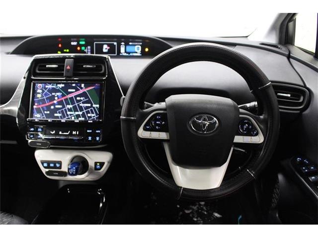 トヨタ プリウス １．８ Ｓ セーフティ プラス Ｅ－ＦＯＵＲ ４ＷＤ H30年 (北海道) 99