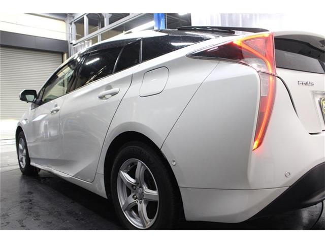 トヨタ プリウス １．８ Ｓ セーフティ プラス Ｅ－ＦＯＵＲ ４ＷＤ H30年 (北海道) 99