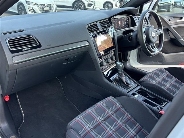 フォルクスワーゲン ゴルフ ＧＴＩ　ダイナミック H30年 (東北) 99