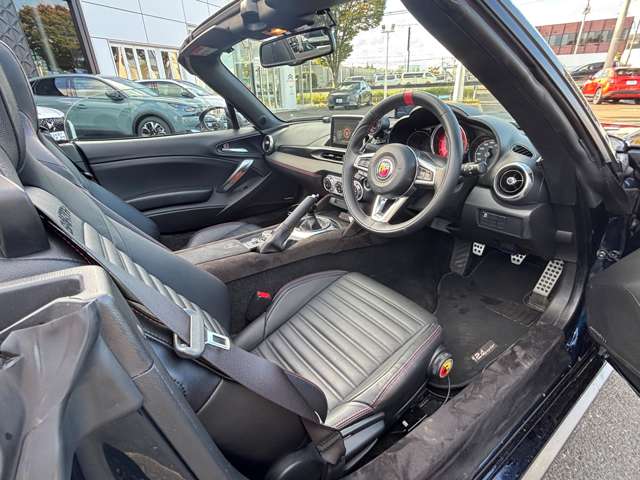 アバルト １２４　スパイダー １．４ H30年 (東北) 99