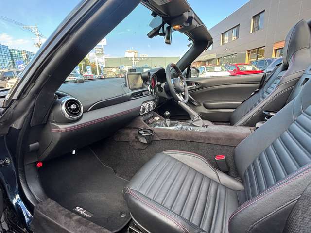 アバルト １２４　スパイダー １．４ H30年 (東北) 99