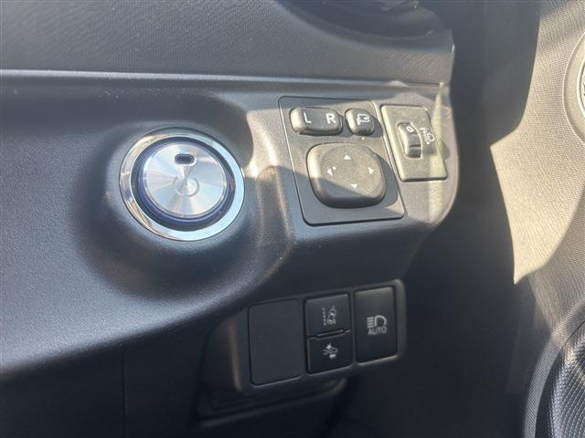 トヨタ アクア １．５ Ｓ スタイルブラック R1年 (東北) 99