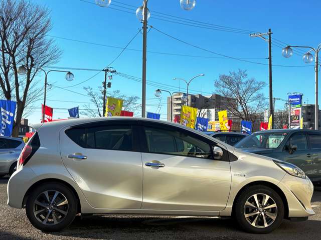 トヨタ アクア １．５ Ｓ スタイルブラック R1年 (東北) 99