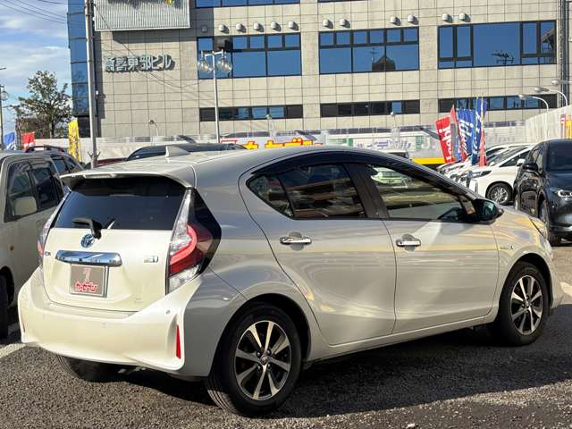 トヨタ アクア １．５ Ｓ スタイルブラック R1年 (東北) 99