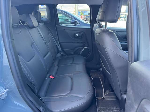 ジープ レネゲード リミテッド H30年 (東北) 99