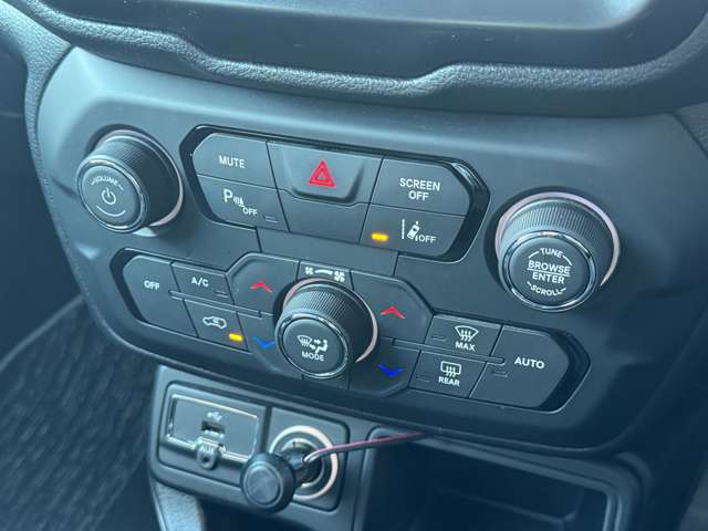 ジープ レネゲード リミテッド H30年 (東北) 99