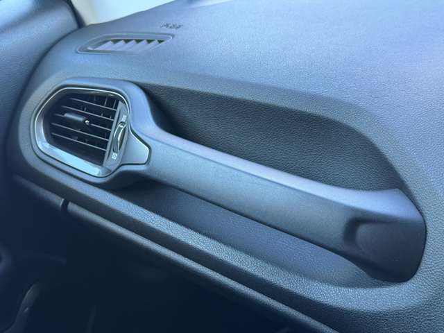 ジープ レネゲード リミテッド H30年 (東北) 99