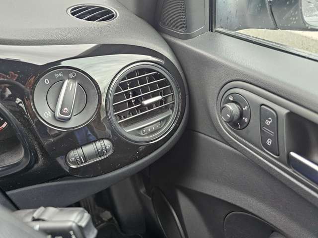 フォルクスワーゲン ザ　ビートル ベース H27年 (東北) 99