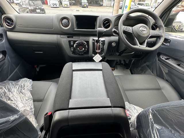 日産 キャラバンバン ２．４ ＡＵＴＥＣＨ ライン プラス ブラックパッケージ ロングボディ ディーゼルターボ ４ＷＤ R7年 (東海) 99