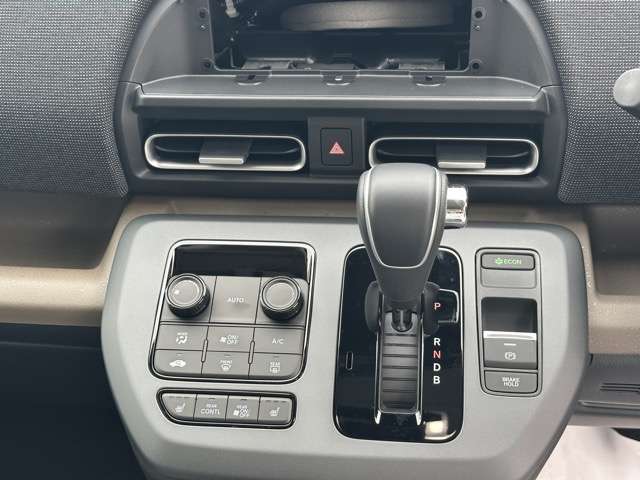 ホンダ フリード　ハイブリッド １．５ Ｅ：ＨＥＶ エアー ＥＸ R7年 (東海) 99