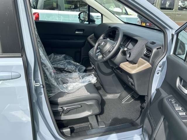 ホンダ フリード　ハイブリッド １．５ Ｅ：ＨＥＶ エアー ＥＸ R7年 (東海) 99