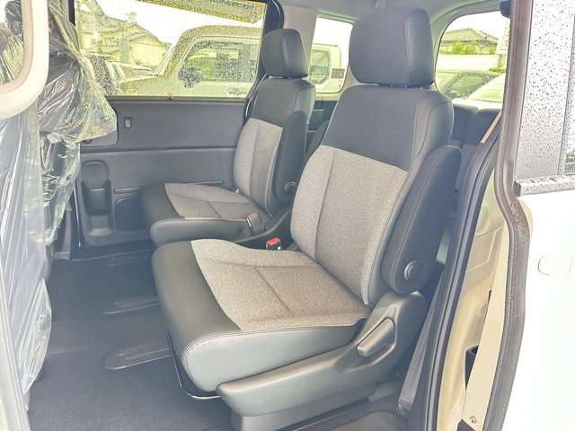 ホンダ フリード　ハイブリッド １．５ Ｅ：ＨＥＶ エアー ＥＸ R7年 (東海) 99