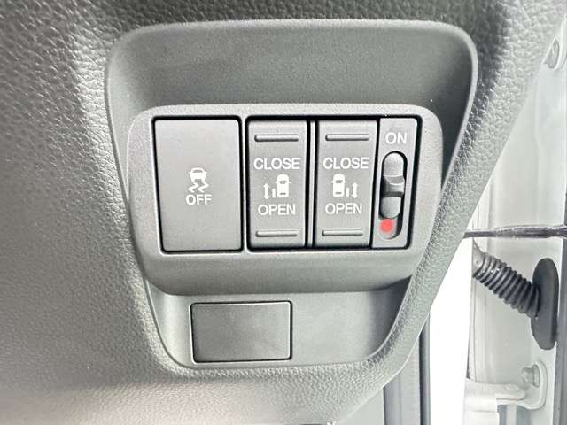 ホンダ フリード　ハイブリッド １．５ Ｅ：ＨＥＶ エアー ＥＸ R7年 (東海) 99