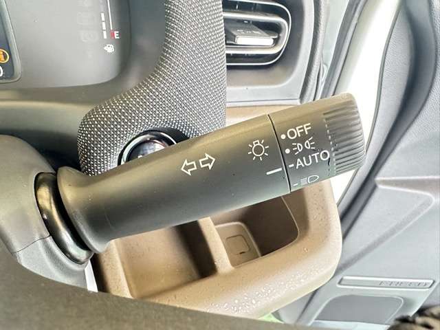 ホンダ フリード　ハイブリッド １．５ Ｅ：ＨＥＶ エアー ＥＸ R7年 (東海) 99