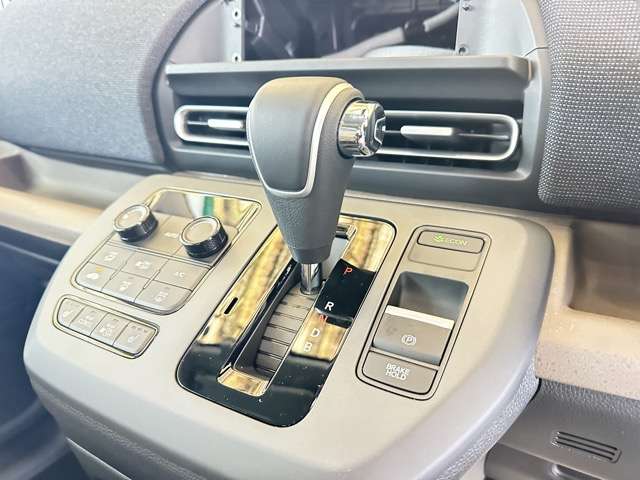 ホンダ フリード　ハイブリッド １．５ Ｅ：ＨＥＶ エアー ＥＸ R7年 (東海) 99