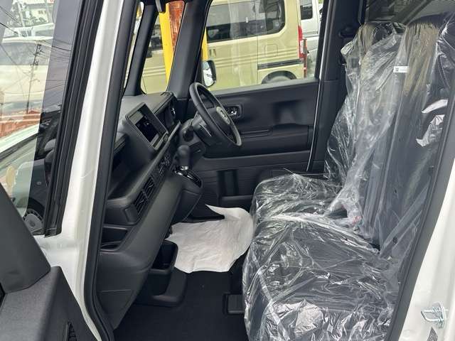 ホンダ Ｎ　ＢＯＸ カスタム ６６０ ターボ コーディネートスタイル ２トーン R7年 (東海) 99