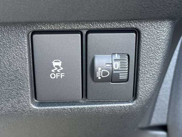 ホンダ Ｎ　ＢＯＸ カスタム ６６０ ターボ コーディネートスタイル ２トーン R7年 (東海) 99