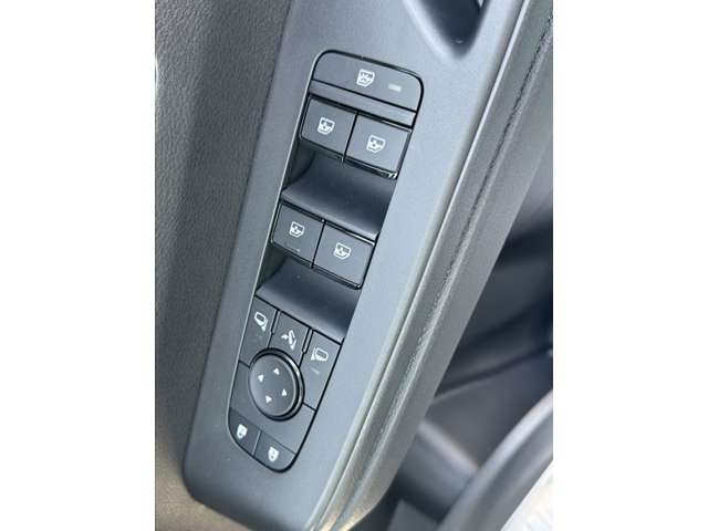 日産 セレナ ２．０ Ｘ R7年 (東海) 99