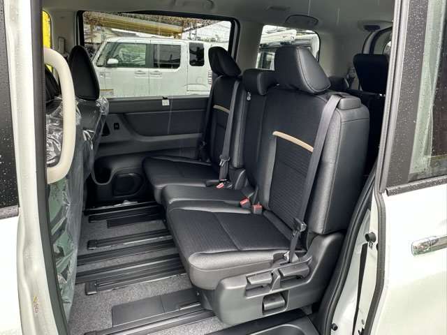 日産 セレナ ２．０ ハイウェイスターＶ R7年 (東海) 99