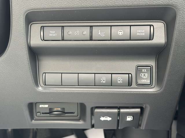 日産 セレナ １．４ Ｅ－ＰＯＷＥＲ ルキシオン R7年 (東海) 99