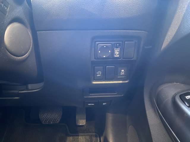 日産 ジューク １．５ １５ＲＸ ８０周年スペシャルカラーリミテッド H26年 () 99