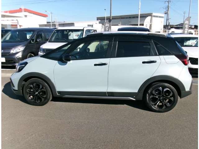 ホンダ フィット　ハイブリッド １．５ Ｅ：ＨＥＶ クロスター ４ＷＤ R4年 (東北) 99