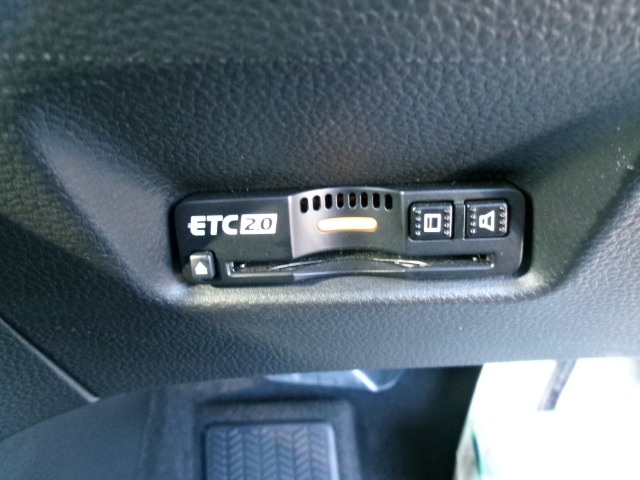 ホンダ フィット　ハイブリッド １．５ Ｅ：ＨＥＶ クロスター ４ＷＤ R4年 (東北) 99