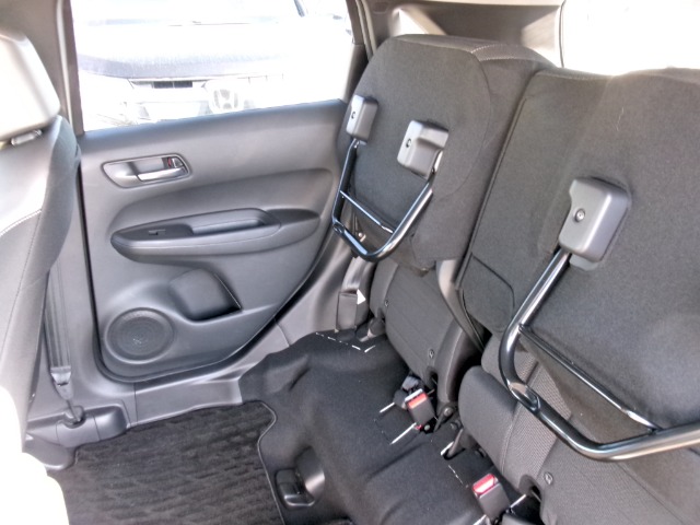 ホンダ フィット　ハイブリッド １．５ Ｅ：ＨＥＶ クロスター ４ＷＤ R4年 (東北) 99