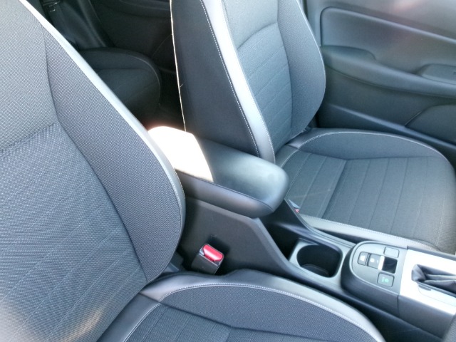 ホンダ フィット　ハイブリッド １．５ Ｅ：ＨＥＶ クロスター ４ＷＤ R4年 (東北) 99