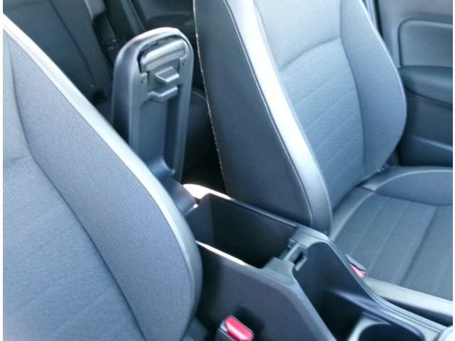 ホンダ フィット　ハイブリッド １．５ Ｅ：ＨＥＶ クロスター ４ＷＤ R4年 (東北) 99