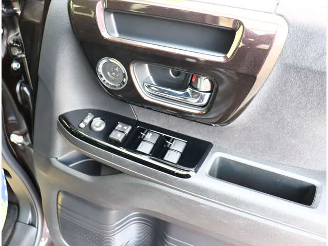 ホンダ Ｎ　ＢＯＸ カスタム ６６０ Ｇ Ｌ ホンダセンシング H30年 (関東) 99