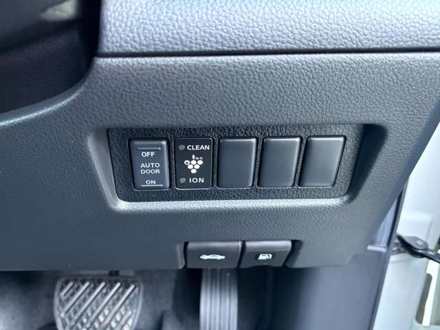 日産 セレナ ２．０ ハイウェイスター Ｖセレクション H22年 (関東) 99