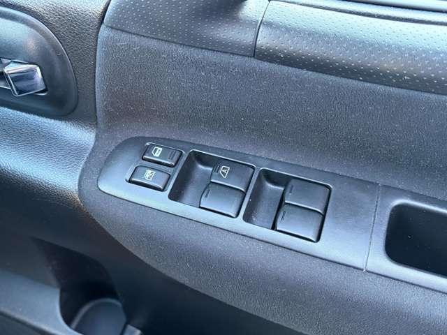 日産 セレナ ２．０ ハイウェイスター Ｖセレクション H22年 (関東) 99