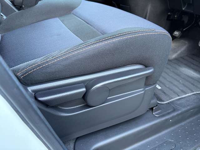 日産 セレナ ２．０ ハイウェイスター Ｖセレクション H22年 (関東) 99