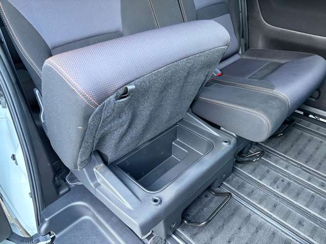 日産 セレナ ２．０ ハイウェイスター Ｖセレクション H22年 (関東) 99