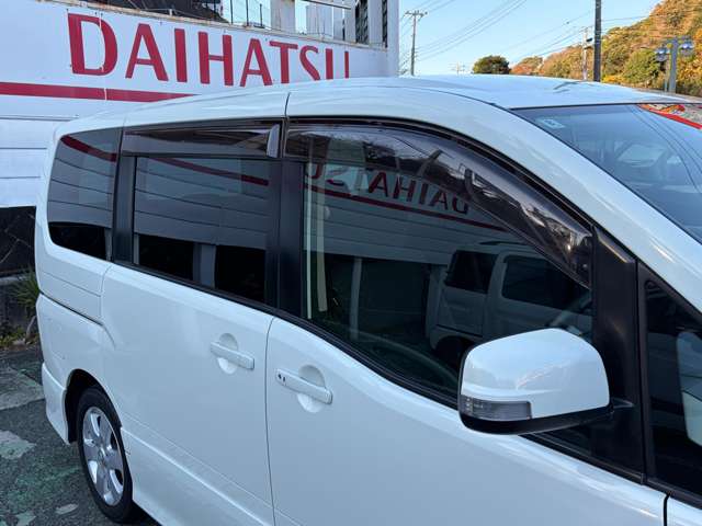 日産 セレナ ２．０ ハイウェイスター Ｖセレクション H22年 (関東) 99