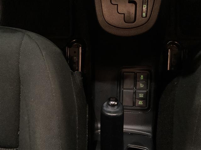 トヨタ アクア １．５ Ｓ スタイルブラック R1年 (東海) 99