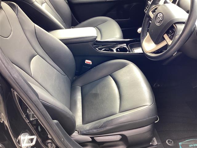 トヨタ プリウス １．８ Ｓ ツーリングセレクション H28年 (東海) 99