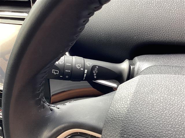 トヨタ プリウス １．８ Ｓ ツーリングセレクション H28年 (東海) 99