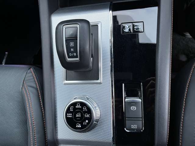 三菱 アウトランダーＰＨＥＶ ＰＨＥＶ ２．４ Ｐ ４ＷＤ R4年 (東海) 99