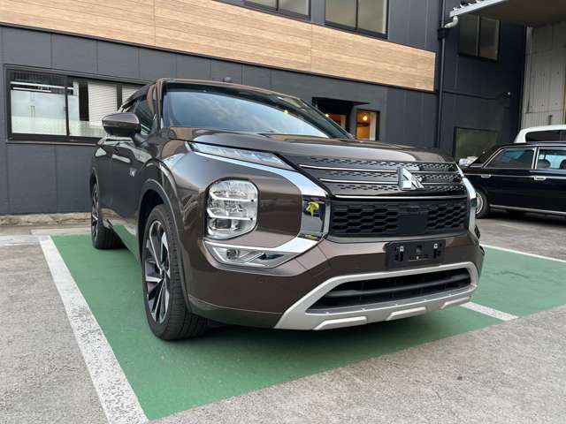 三菱 アウトランダーＰＨＥＶ ＰＨＥＶ ２．４ Ｐ ４ＷＤ R4年 (東海) 99