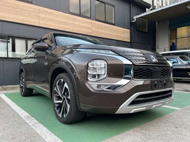三菱 アウトランダーＰＨＥＶ ＰＨＥＶ ２．４ Ｐ ４ＷＤ R4年 (東海) 99