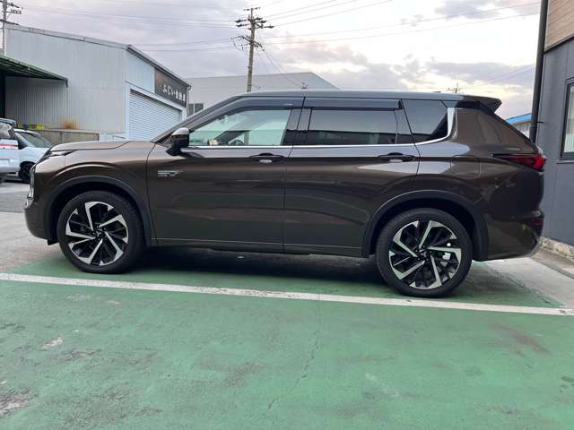 三菱 アウトランダーＰＨＥＶ ＰＨＥＶ ２．４ Ｐ ４ＷＤ R4年 (東海) 99