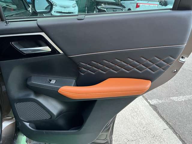 三菱 アウトランダーＰＨＥＶ ＰＨＥＶ ２．４ Ｐ ４ＷＤ R4年 (東海) 99