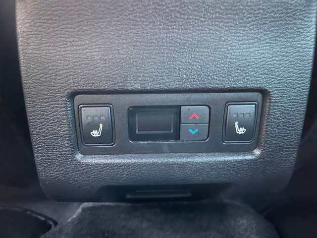 三菱 アウトランダーＰＨＥＶ ＰＨＥＶ ２．４ Ｐ ４ＷＤ R4年 (東海) 99