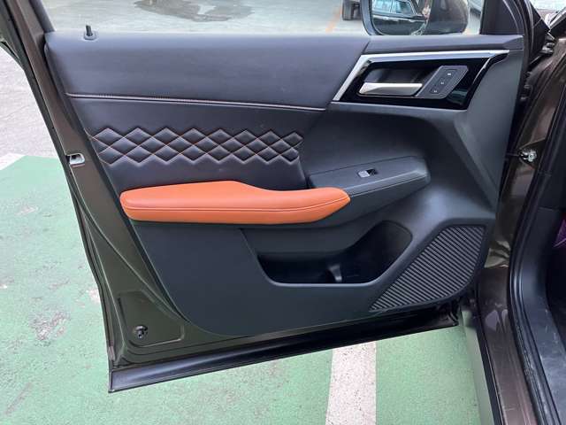 三菱 アウトランダーＰＨＥＶ ＰＨＥＶ ２．４ Ｐ ４ＷＤ R4年 (東海) 99