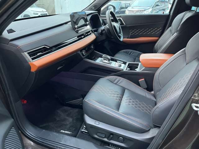 三菱 アウトランダーＰＨＥＶ ＰＨＥＶ ２．４ Ｐ ４ＷＤ R4年 (東海) 99