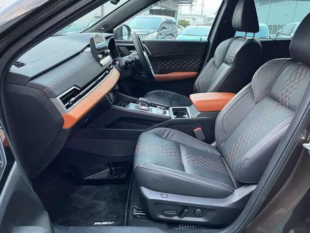 三菱 アウトランダーＰＨＥＶ ＰＨＥＶ ２．４ Ｐ ４ＷＤ R4年 (東海) 99